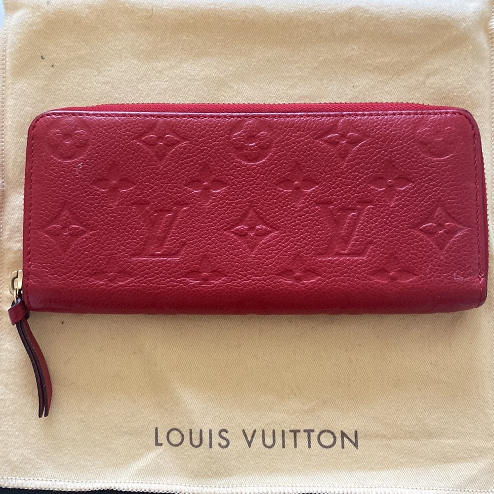 Louis Vuitton Wallet, Red.